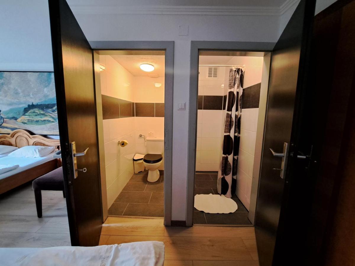 אפריץ Blue Mountain Hotel מראה חיצוני תמונה
